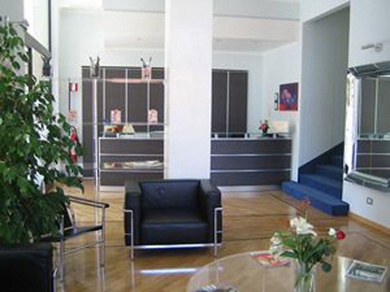 Hotel Ferrari Кьявари Экстерьер фото